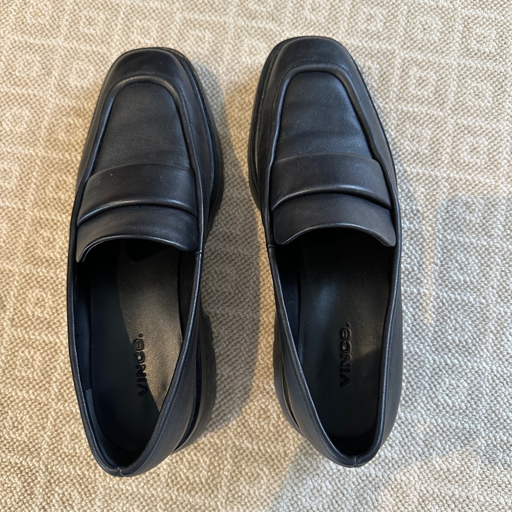 Vince Robin loafers in like new condition
